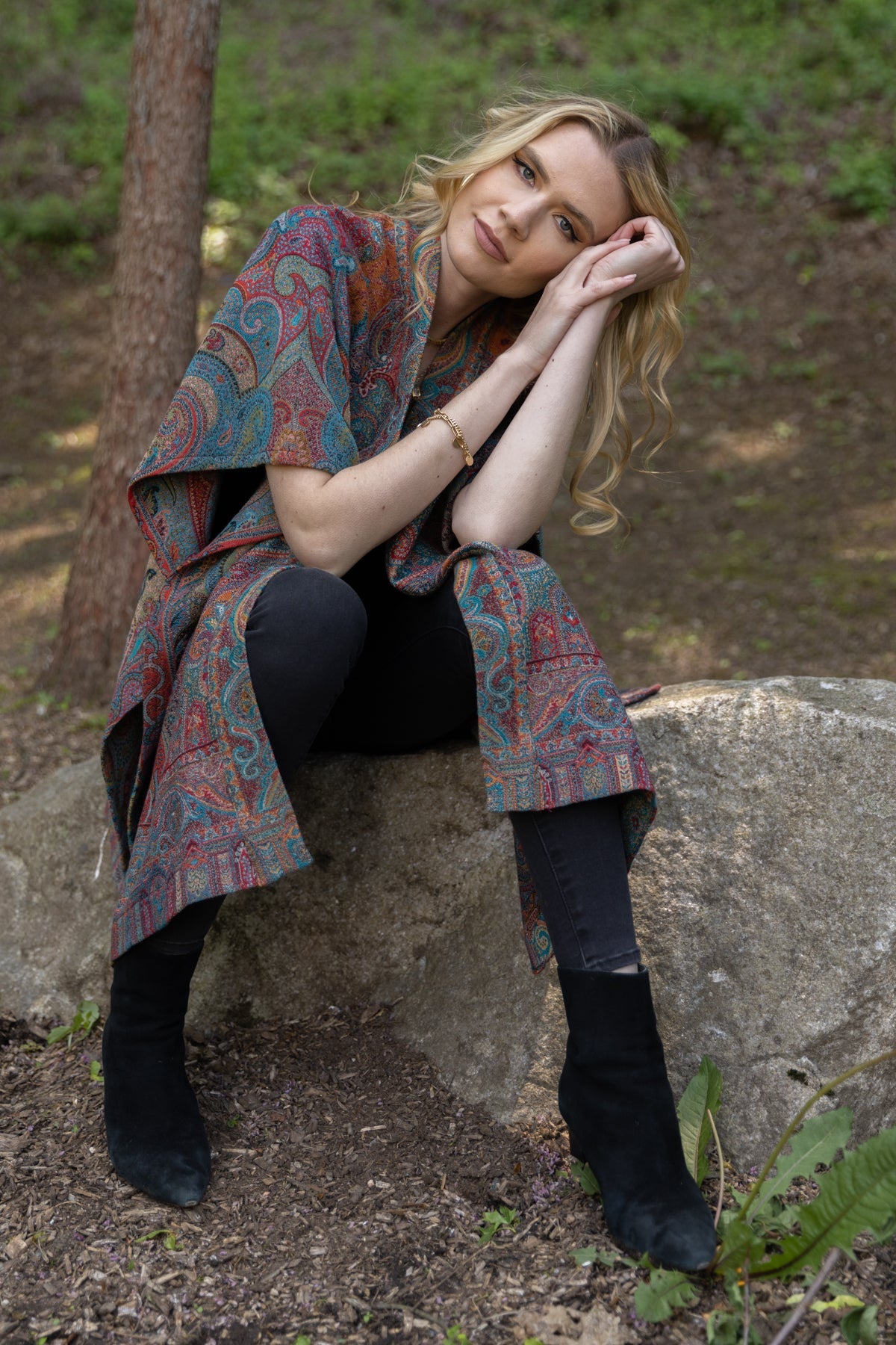 Saachi Regal Rococo Poncho